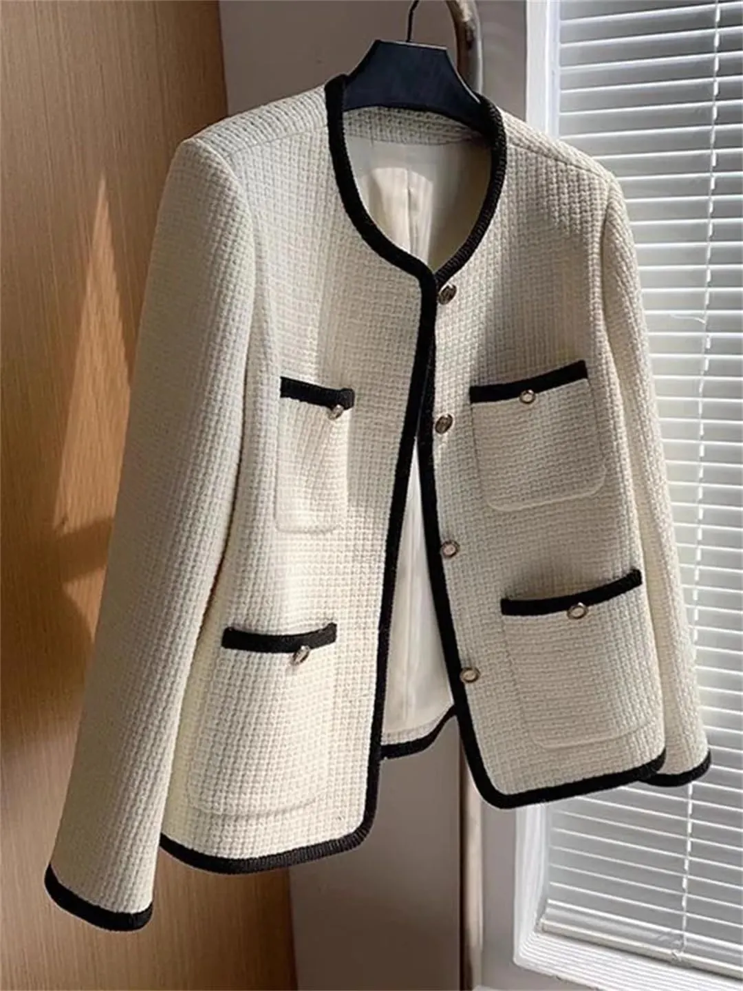 Women O-Neck Tweed Single Breasted Woolen Jackets Korean Wool Blend Tops Spring Fall Elegant Coats