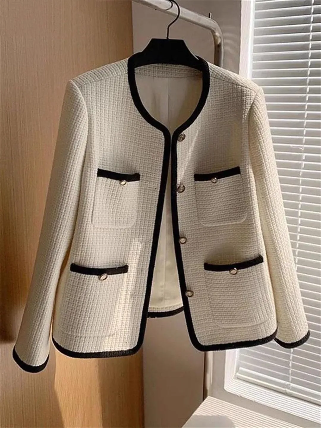 Women O-Neck Tweed Single Breasted Woolen Jackets Korean Wool Blend Tops Spring Fall Elegant Coats